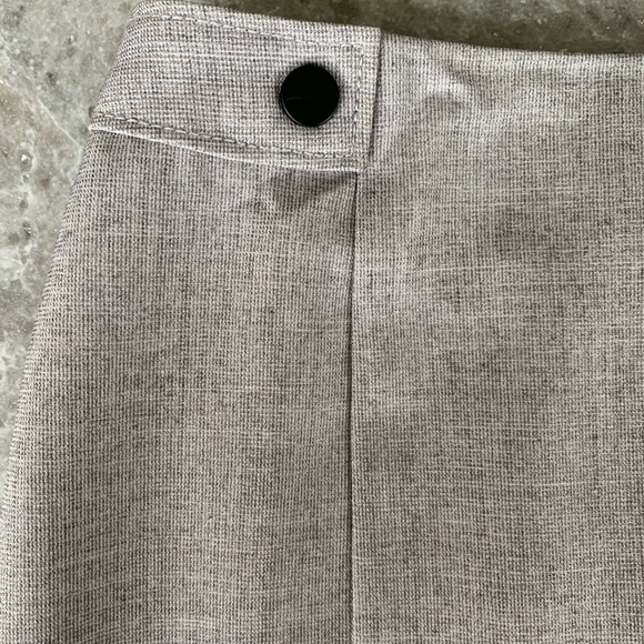 H&M gray mini skirt - Picture 7 of 7